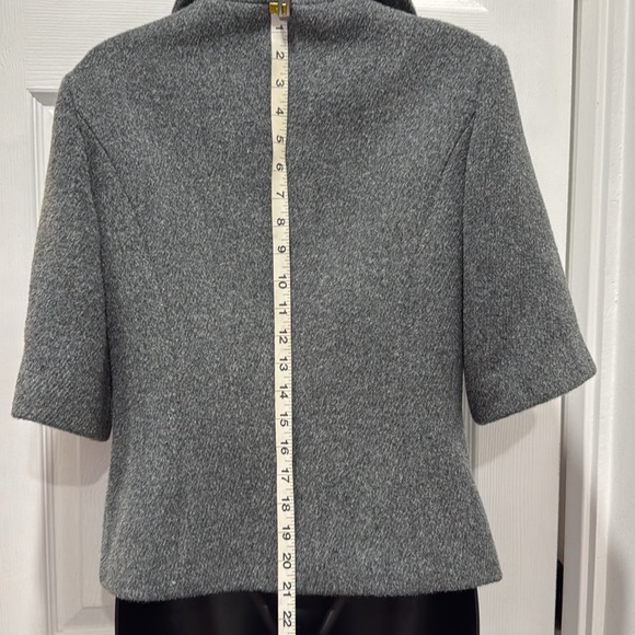 MaxMara Funnel Neck Short Sleeved Wool/Cashmere Blend Jacket - Picture 5 of 13